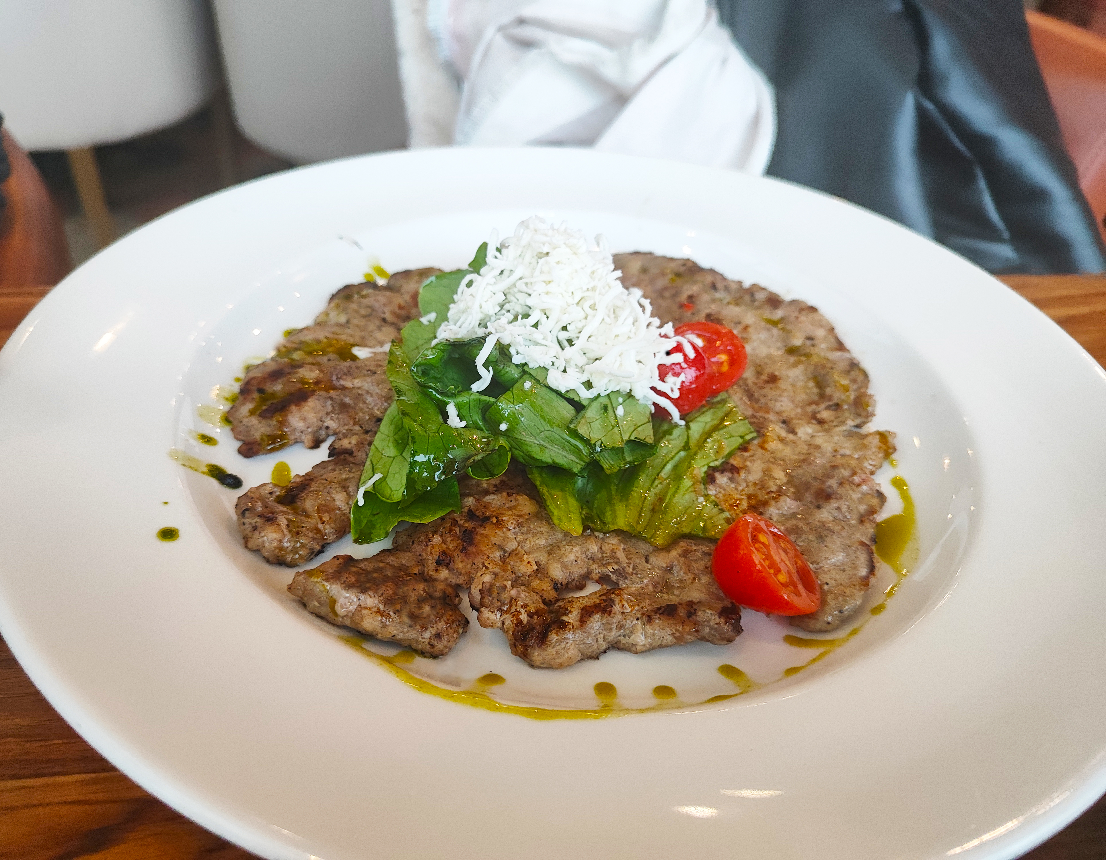 Котлета из рубленого мяса по-флорентийски